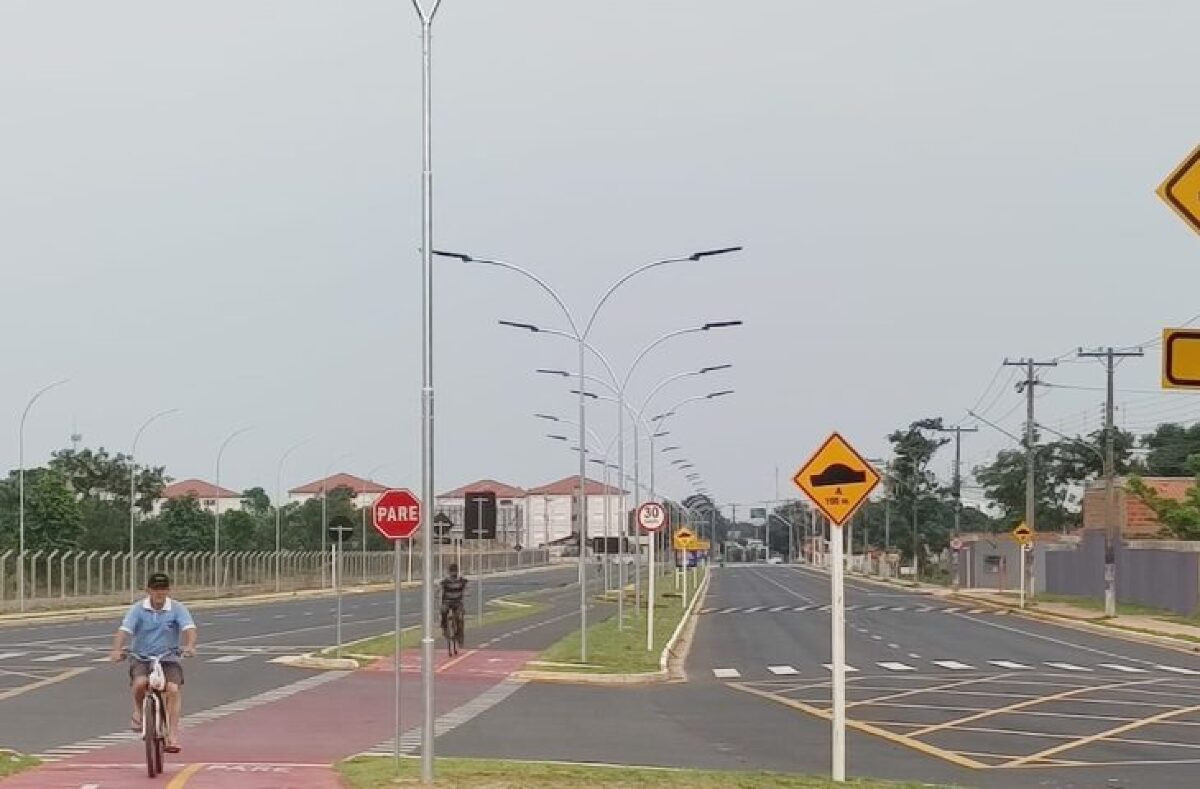 Avenida dos Cafezais ganha sistema de ilumina&ccedil;&atilde;o com energia solar