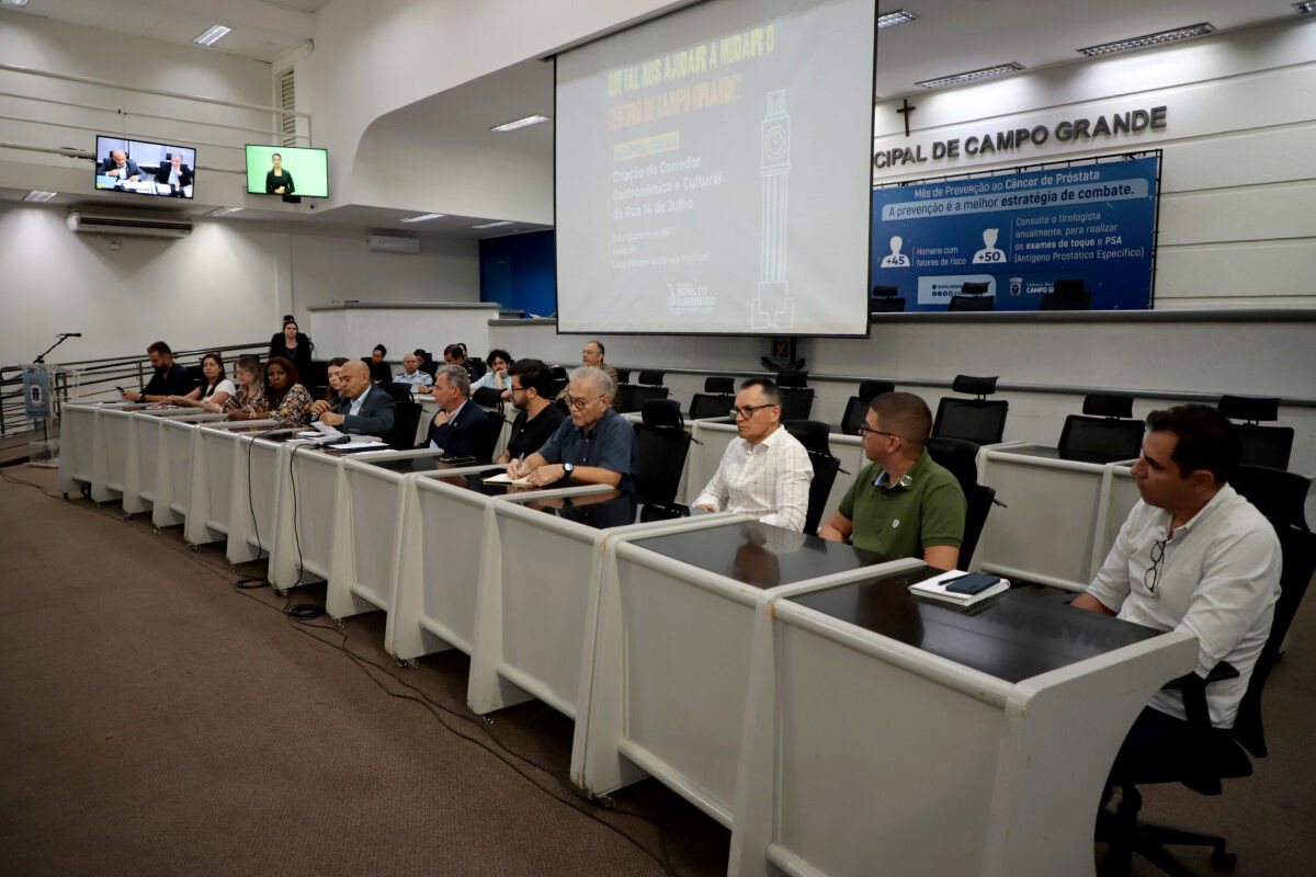 Vereadores e comunidade debatem possível corredor gastronômico no centro