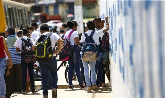 Pisa: menos de 50% dos alunos sabem o básico em matemática e ciências