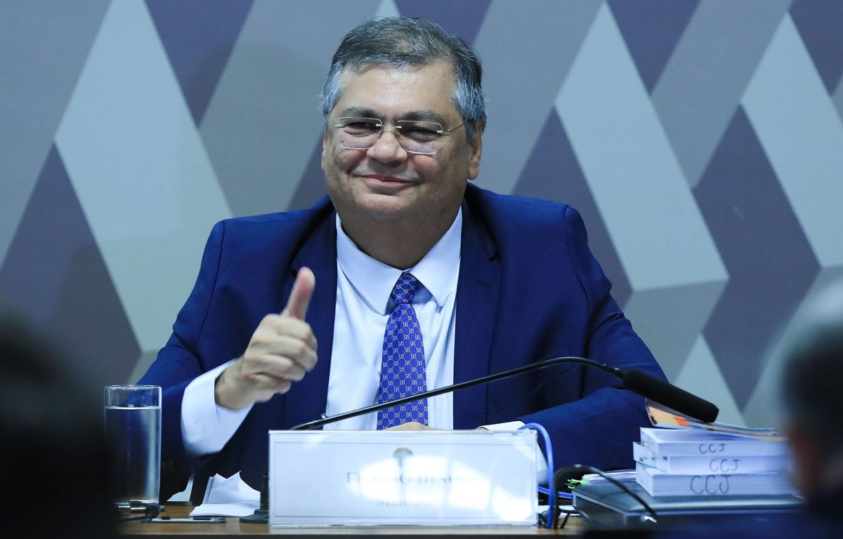 Comissão do Senado aprova Dino para o STF e Gonet para a PGR