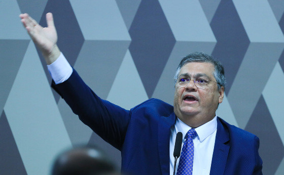 Dino rebate críticas da oposição sobre atuação no 8 de janeiro