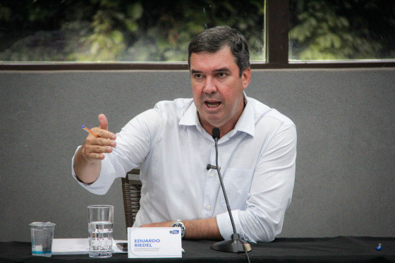 Governador Eduardo Riedel 