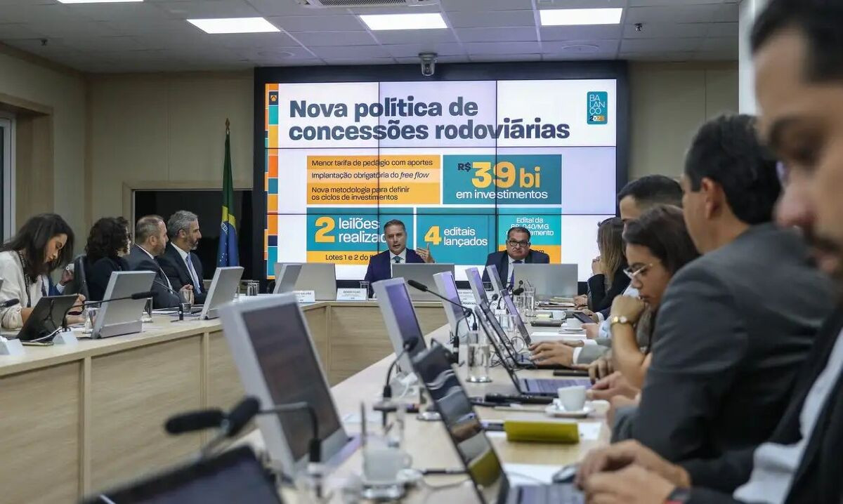 Governo deve investir até R$ 80 bi em ferrovias e rodovias até 2026