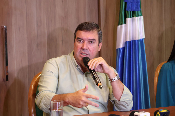 Governador Eduardo Riedel anuncia novos integrantes do Governo