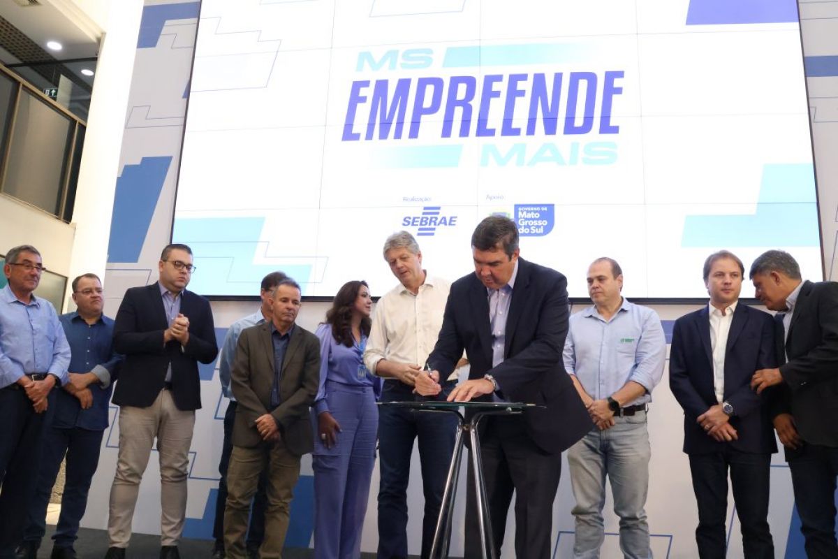 Governador Eduardo Riedel assina convênio de R$ 11 milhões com SEBRAE MS