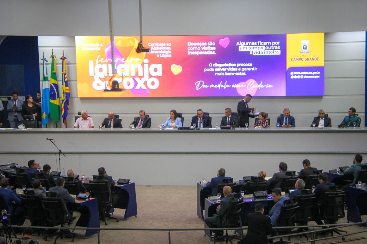 Câmara de Campo Grande inicia 11º legislatura com direito a retorno de vereador e telão digital