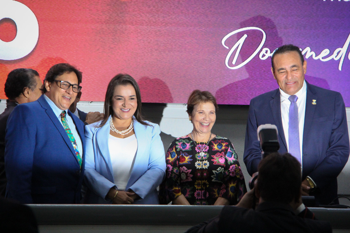 Senadora Tereza Cristina prestigia retorno do legislativo de Campo Grande ao lado da Prefeita Adriane Lopes