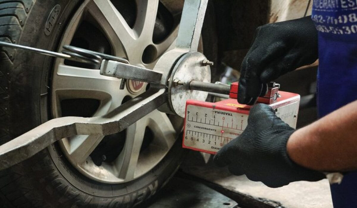 Serviços de revisão automotiva