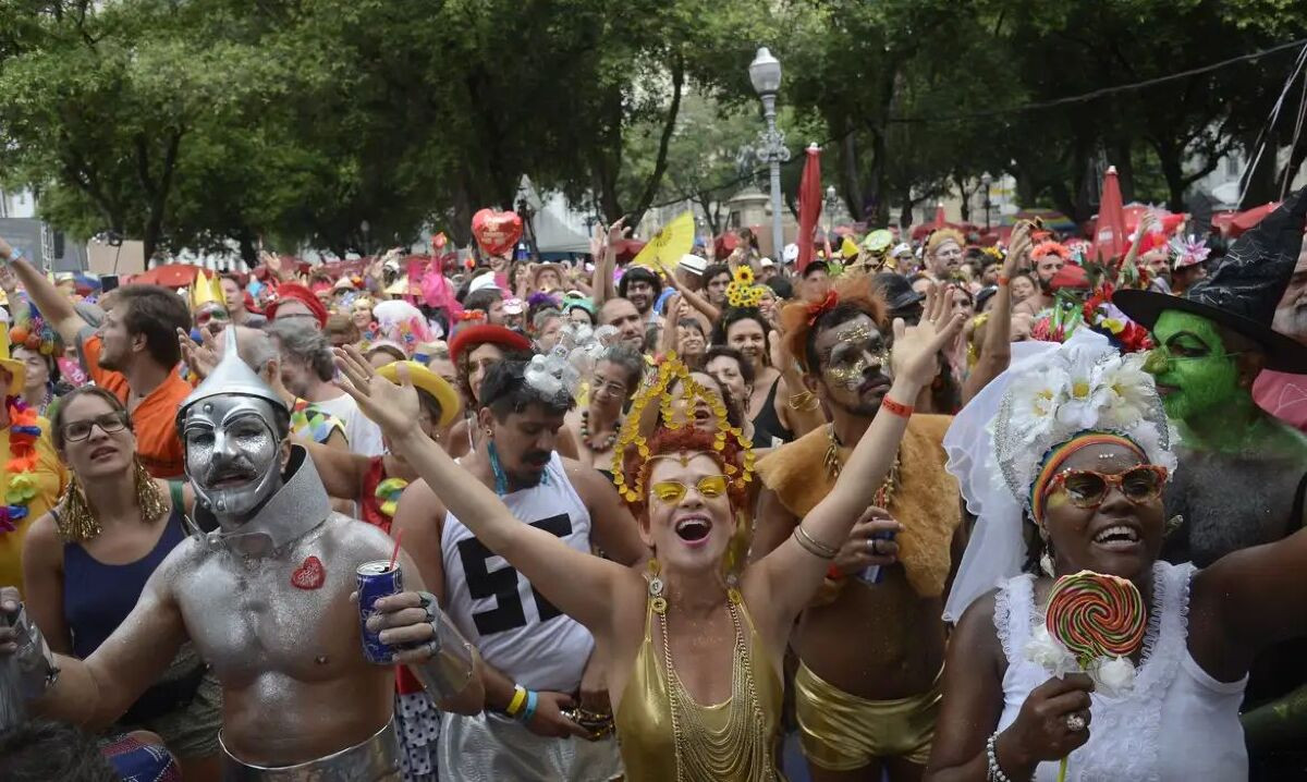 Carnaval vai ter onda de calor e chuva; veja previsão do tempo