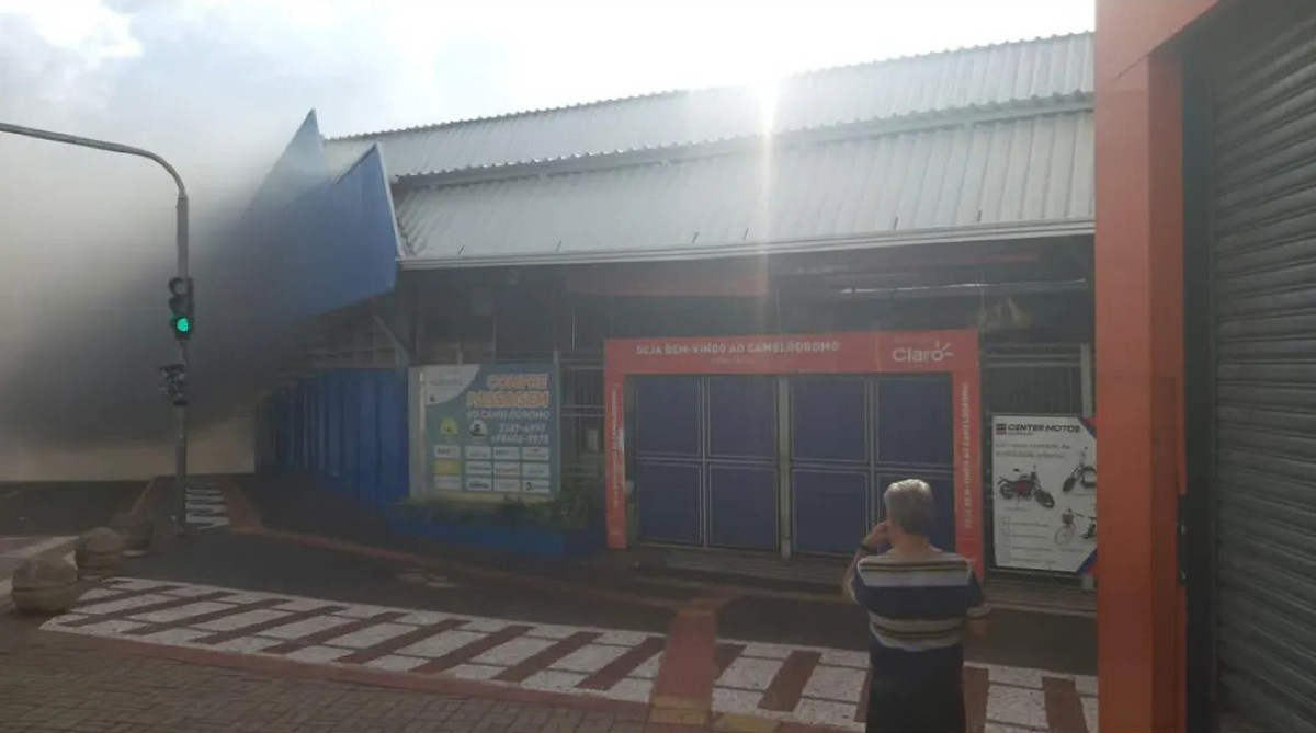 Após incêndio camelódromo fecha nesta segunda-feira