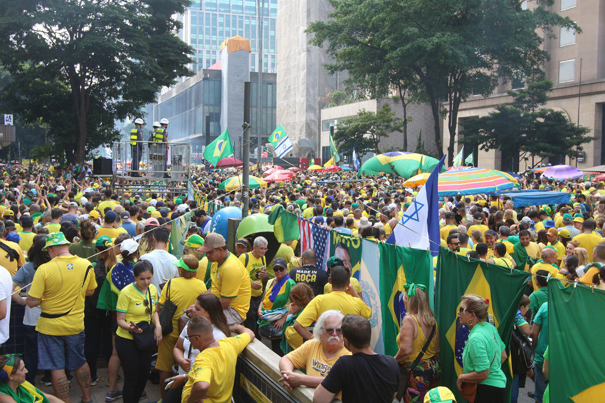 “Nós pedimos um projeto de anistia no nosso país”, disse Bolsonaro em ato na Paulista