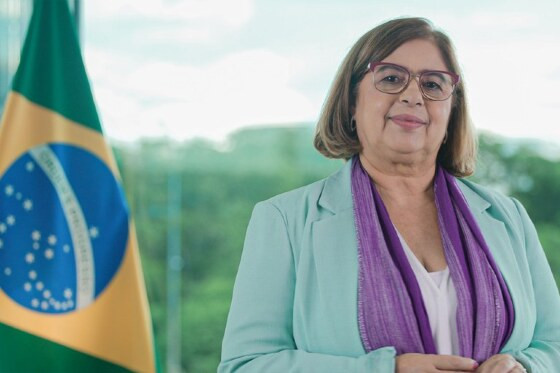Em rede nacional, Cida Gon&ccedil;alves diz que &ldquo;mulheres querem muito mais que flores&rdquo; no seu dia