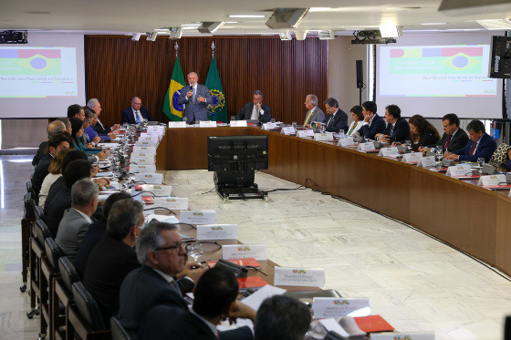 “Falta muito para se fazer”, diz Lula ao abrir reunião ministerial