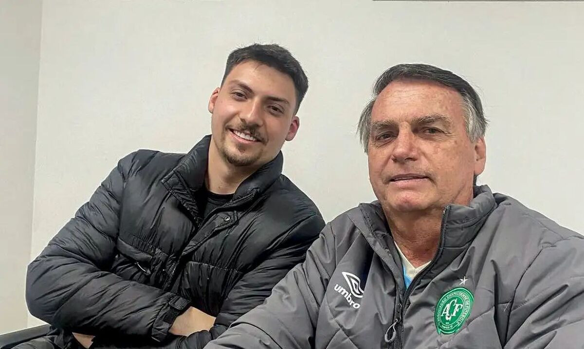 MP denuncia Jair Renan, filho de Bolsonaro, por lavagem de dinheiro