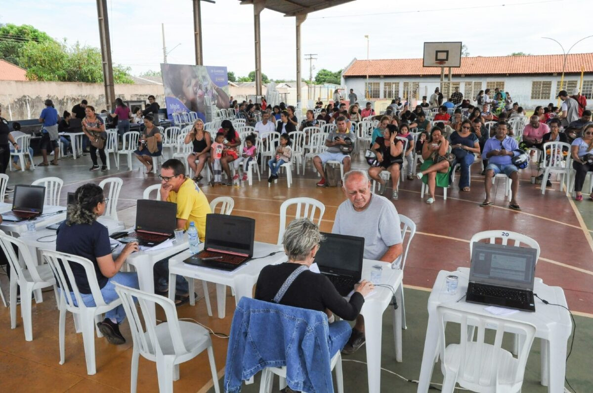 Famílias do Anhanduizinho receberam regularização fundiária
