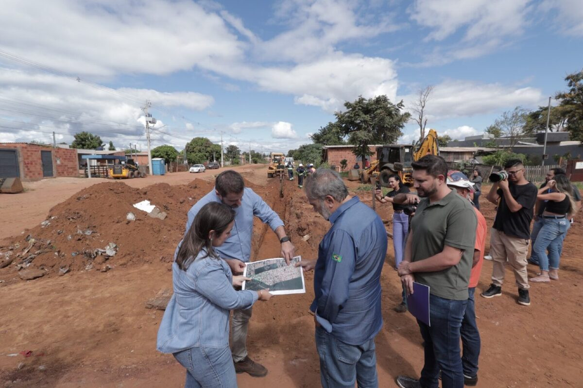 Prefeitura fiscaliza obra de saneamento básico na Homex