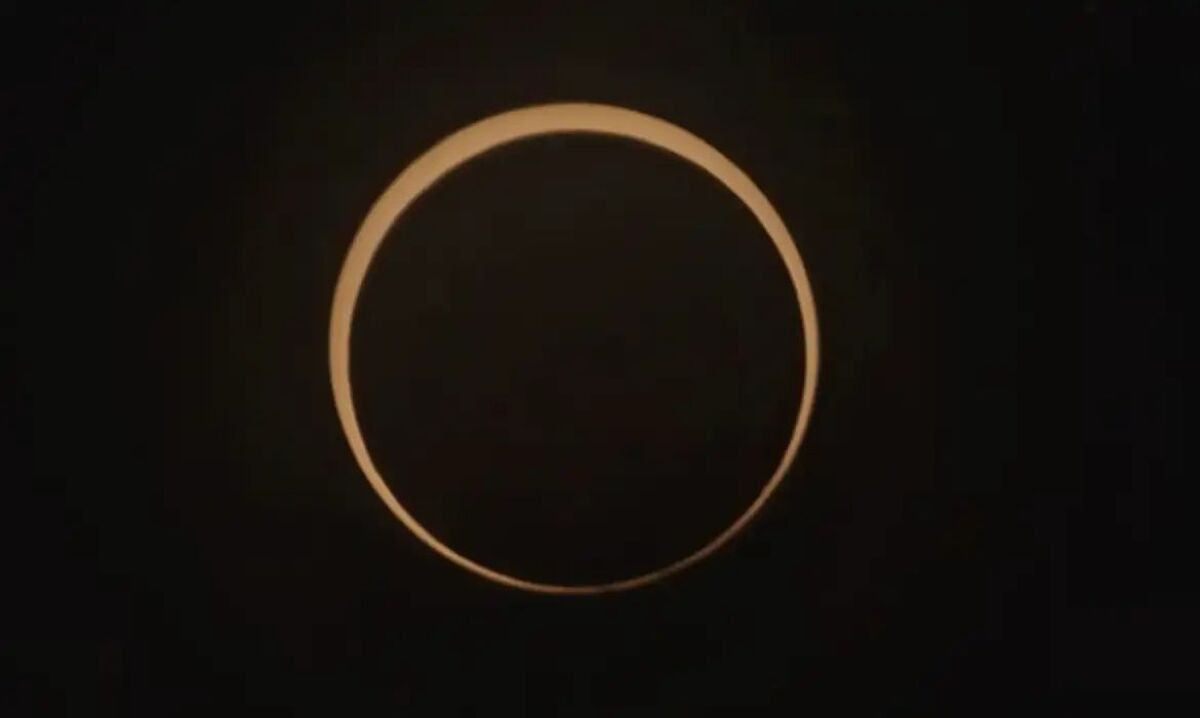 Eclipse total do Sol acontece na segunda; saiba como ver pela internet