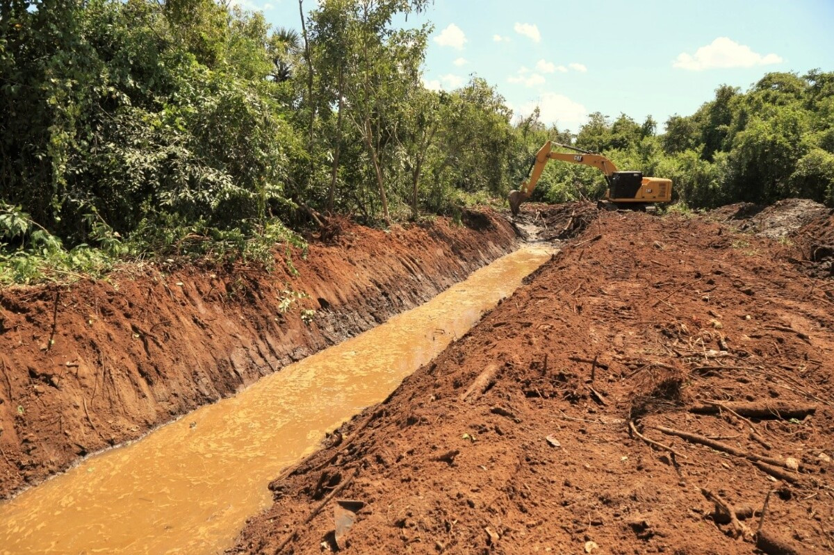 Obras de drenagem estão sendo realizadas para acabar com alagamentos em Campo Grande