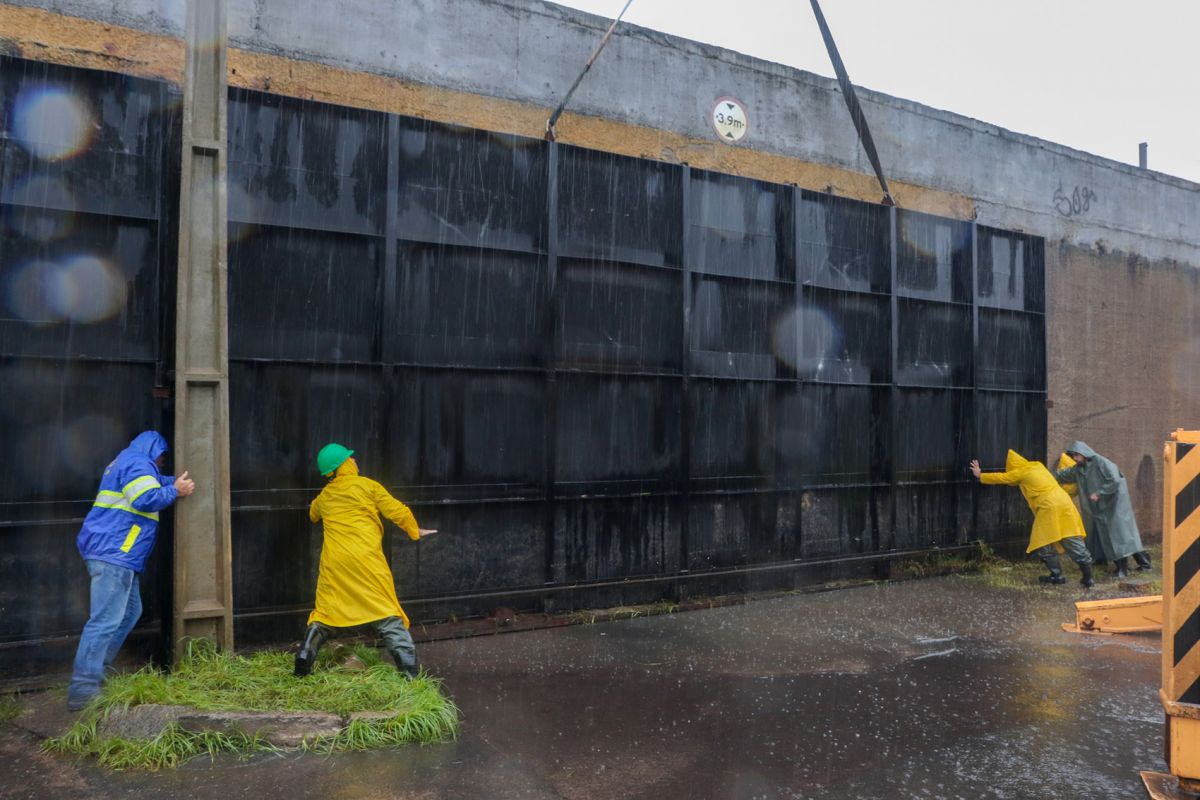 Chuvas no RS: moradores de 6 cidades devem deixar áreas de risco