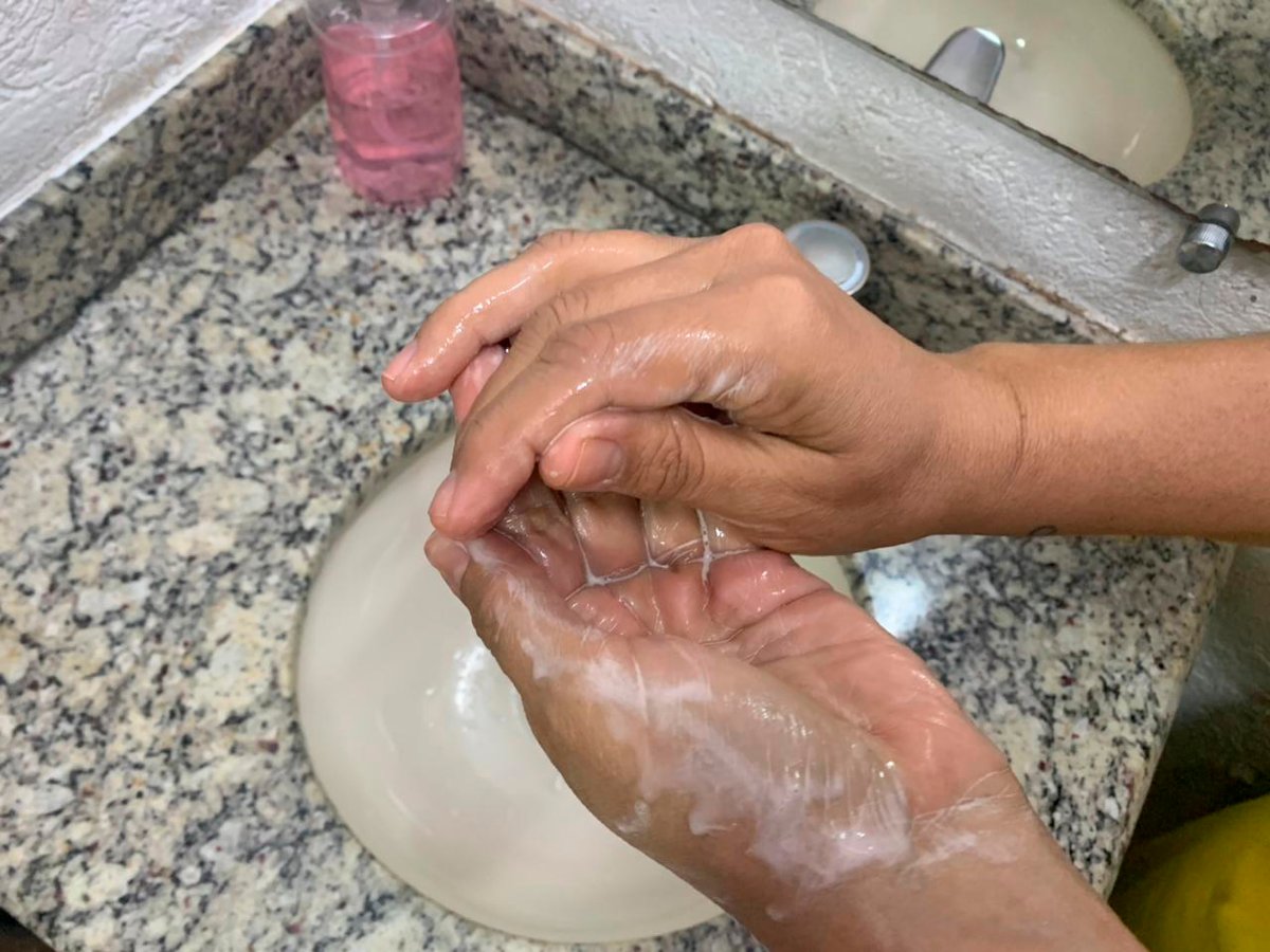 Entenda a importância de higienizar as mãos 