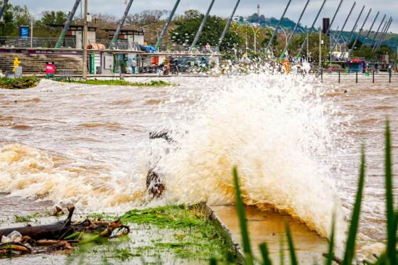 Sobe para 83 n&uacute;mero de mortes no Rio Grande do Sul pelas fortes chuvas