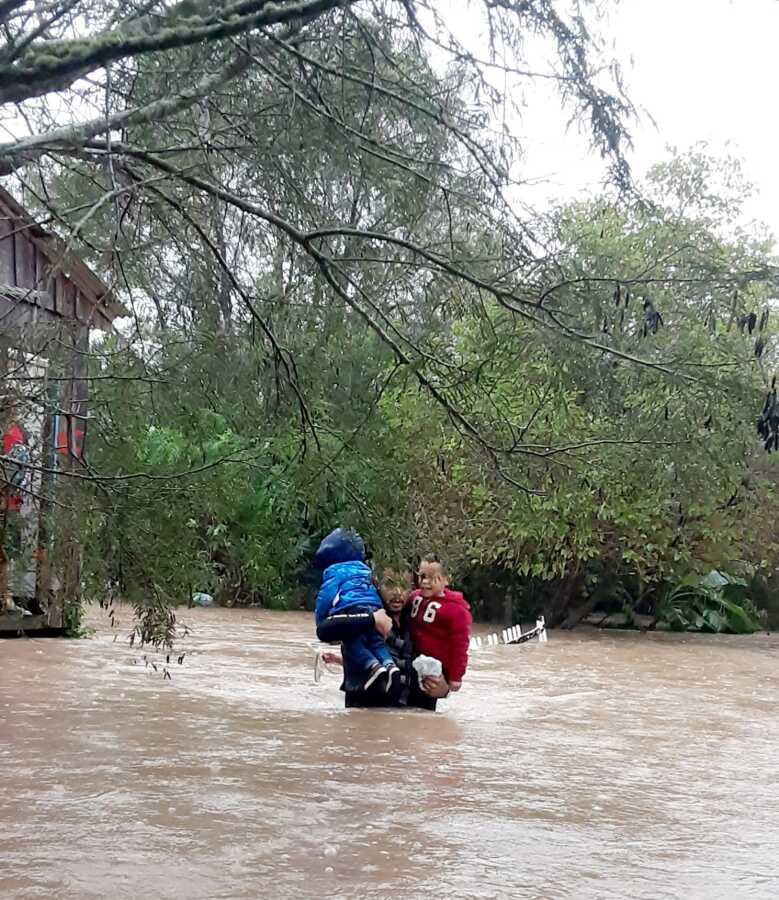 Tragédia climática afeta saúde mental de profissionais e voluntários