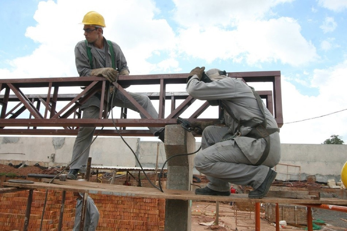 Expansão industrial: setor gera 620 novos empregos em Mato Grosso do Sul no mês de março