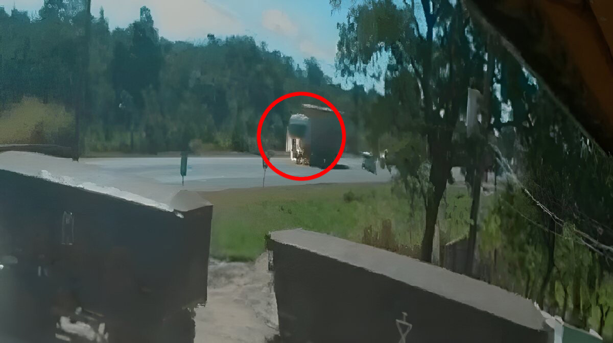 Motociclista morre carbonizado após colisão frontal com caminhão na BR-163