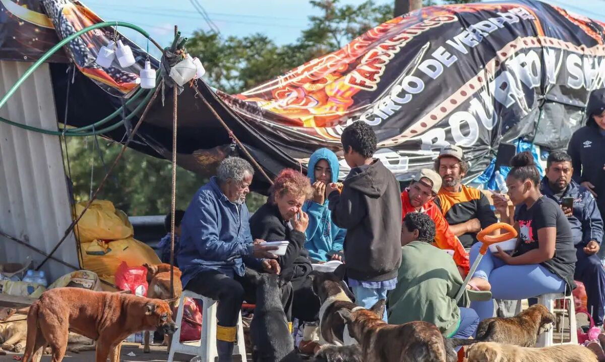 Governo do RS vai pagar R$ 2,5 mil a famílias na extrema pobreza