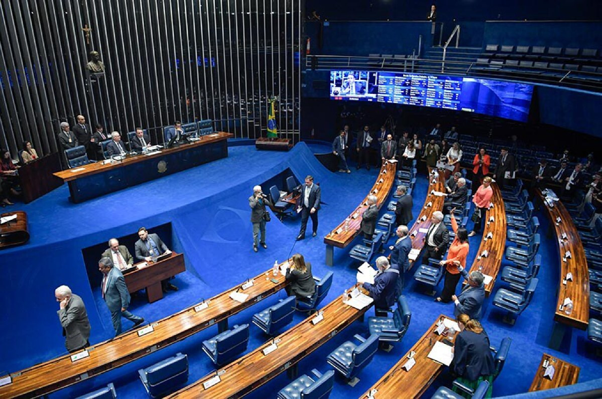 Senado vota nesta terça projeto de taxação das blusinhas e Programa Mover