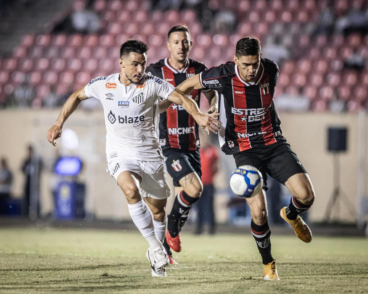 Operário vence e sobe, enquanto Santos perde jogo e a liderança