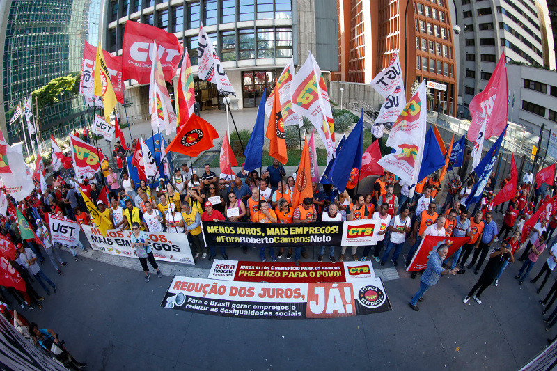 São Paulo SP 18/06/202 Centrais sindicais fazem Ato contra os juros altos, na frente do Banco Central