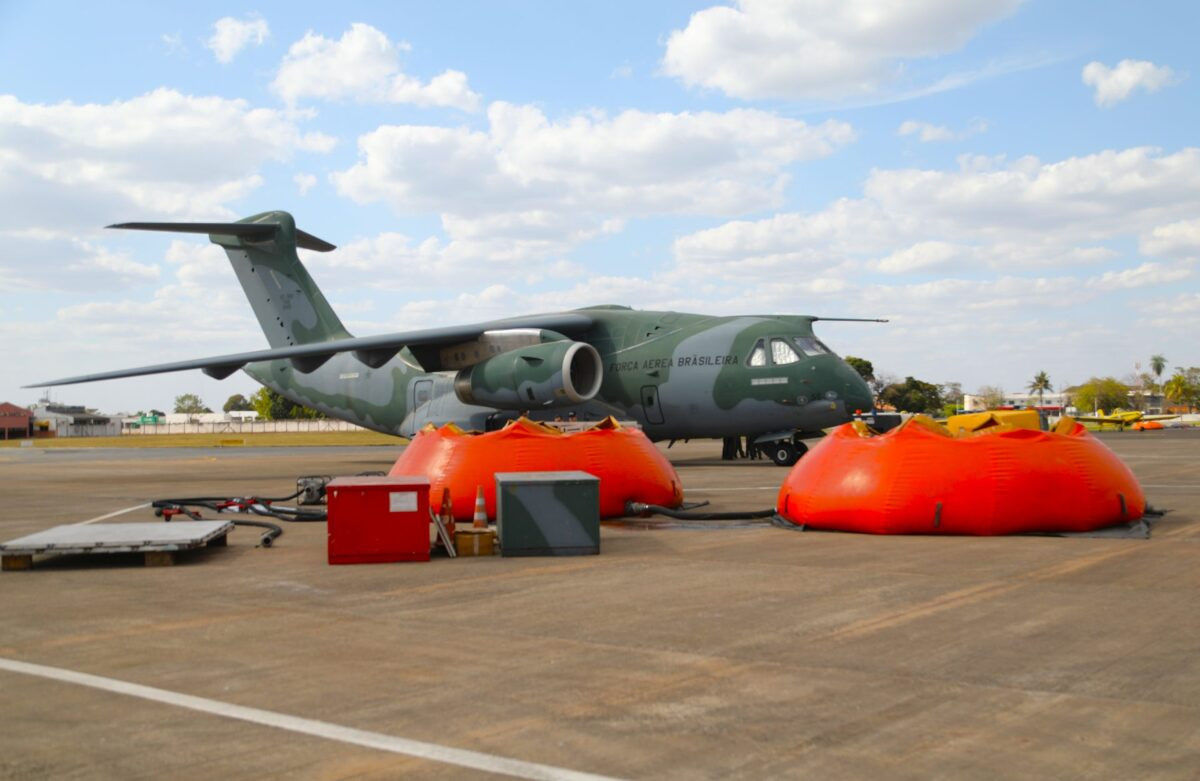 Operação Pantanal conta com aeronave adaptada para levar 12 mil litros d’água