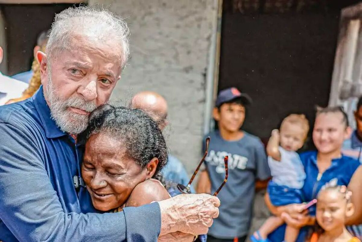 Lula assina acordo e encerra disputa de 40 anos em Alcântara