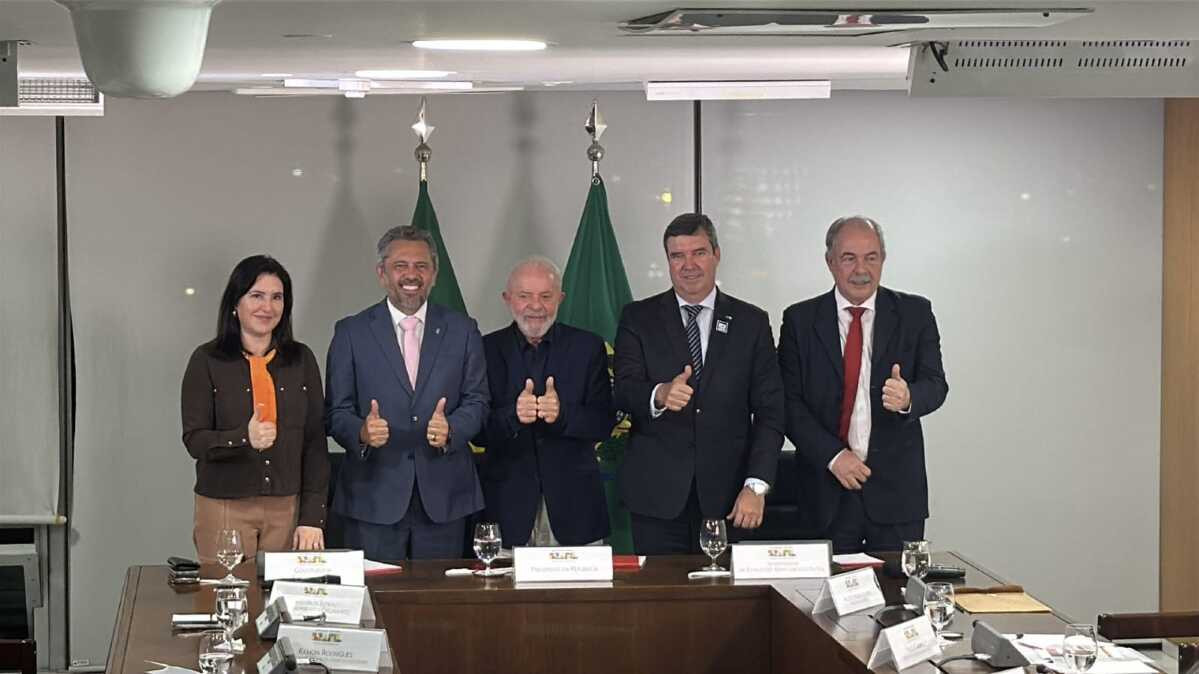 Mato Grosso do Sul firma contrato de R$ 2,3 bilhões com BNDES para modernizar rodovias