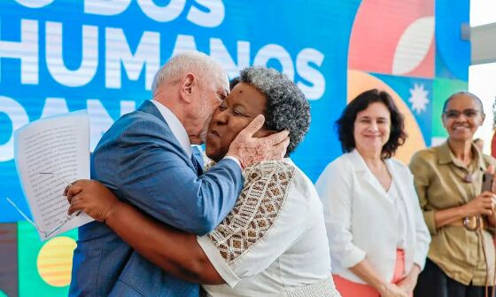 Macaé Evaristo toma posse como ministra dos Direitos Humanos