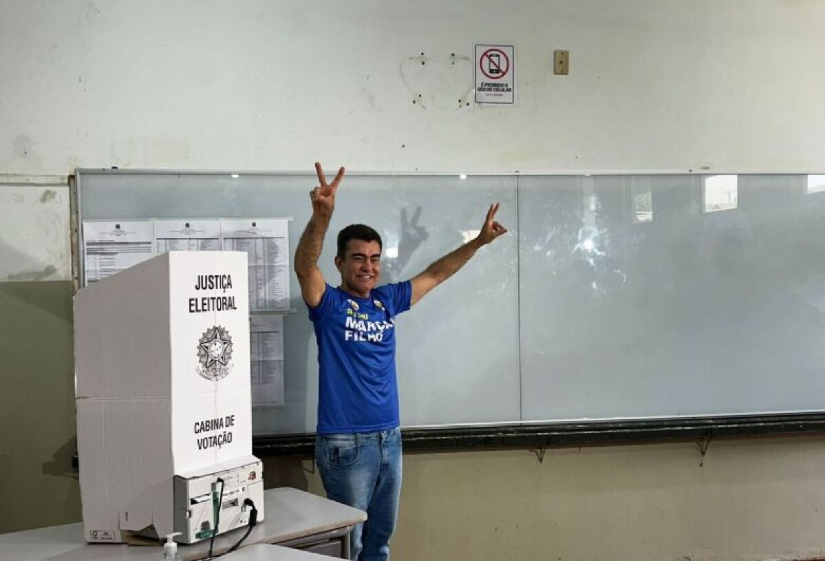 Marçal Filho confiante após votar em Dourados