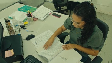 Minuto Estagiário destaca a trajetória dos jovens estudantes na busca de uma profissão