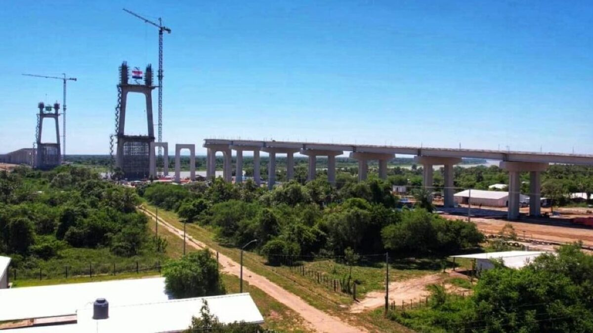 Com várias frentes de trabalho, obra da ponte da Rota Bioceânica avança no Brasil