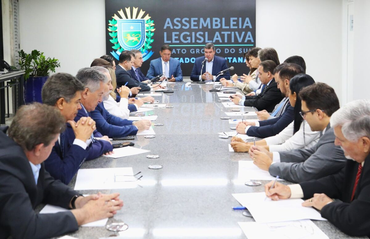 Governador Riedel e deputados debatem avanços e planejamento para o futuro de Mato Grosso do Sul