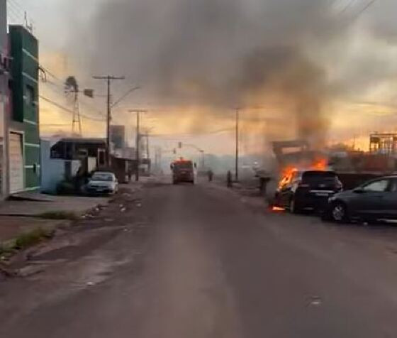 Vereador de Ribas do Rio Pardo atropela mulher, foge e tem carro incendiado