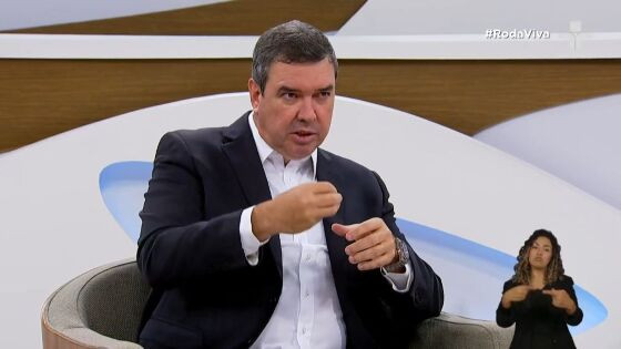 Eduardo Riedel defende protagonismo do PSDB e investimentos no agronegócio durante entrevista ao Roda Viva