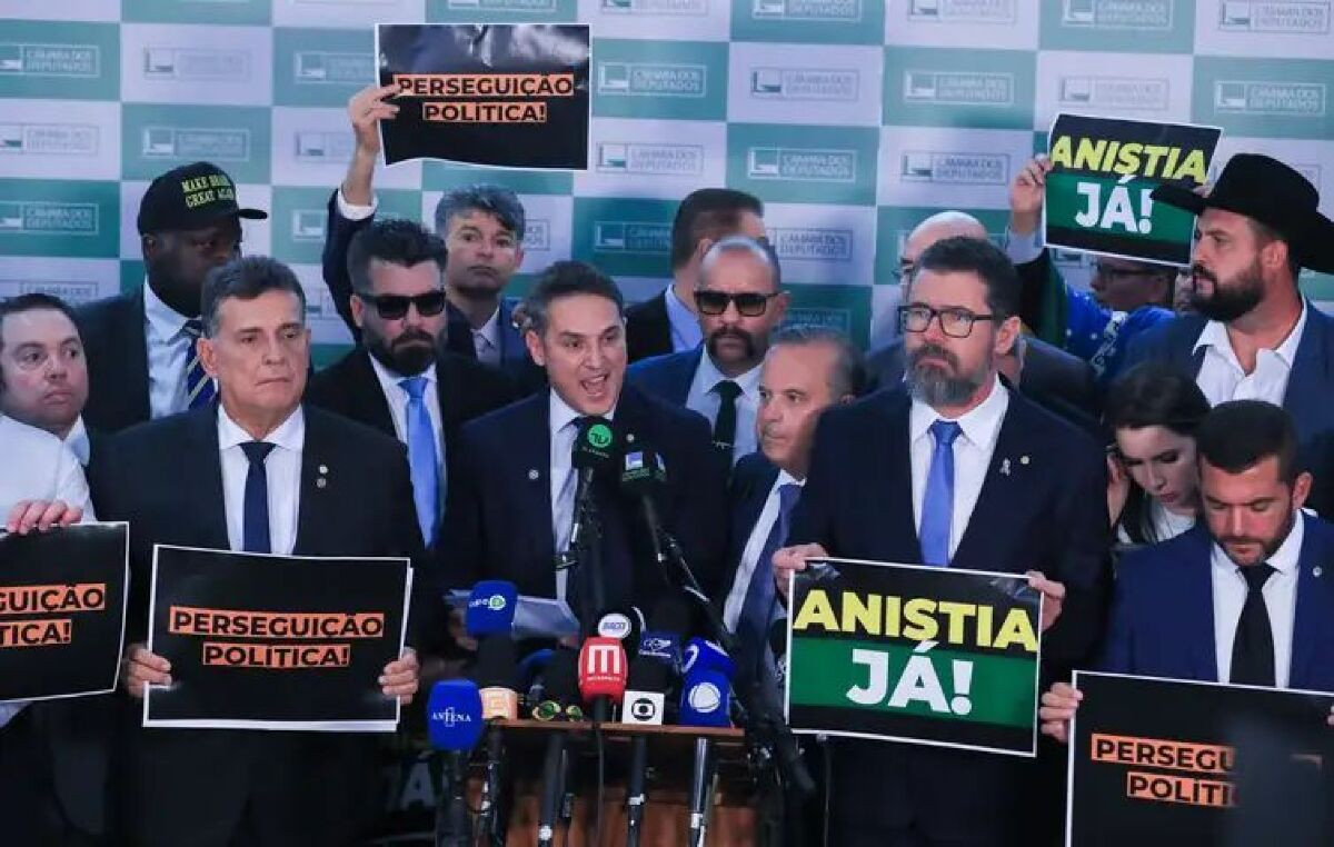 Aliados do governo defendem devido processo legal a golpistas