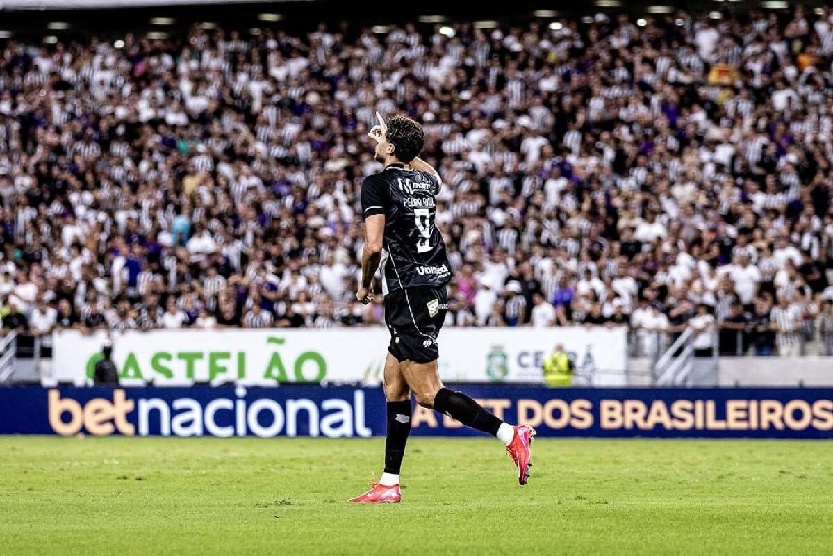 Atacante Pedro Raul do Ceará - Brasileirão 2025