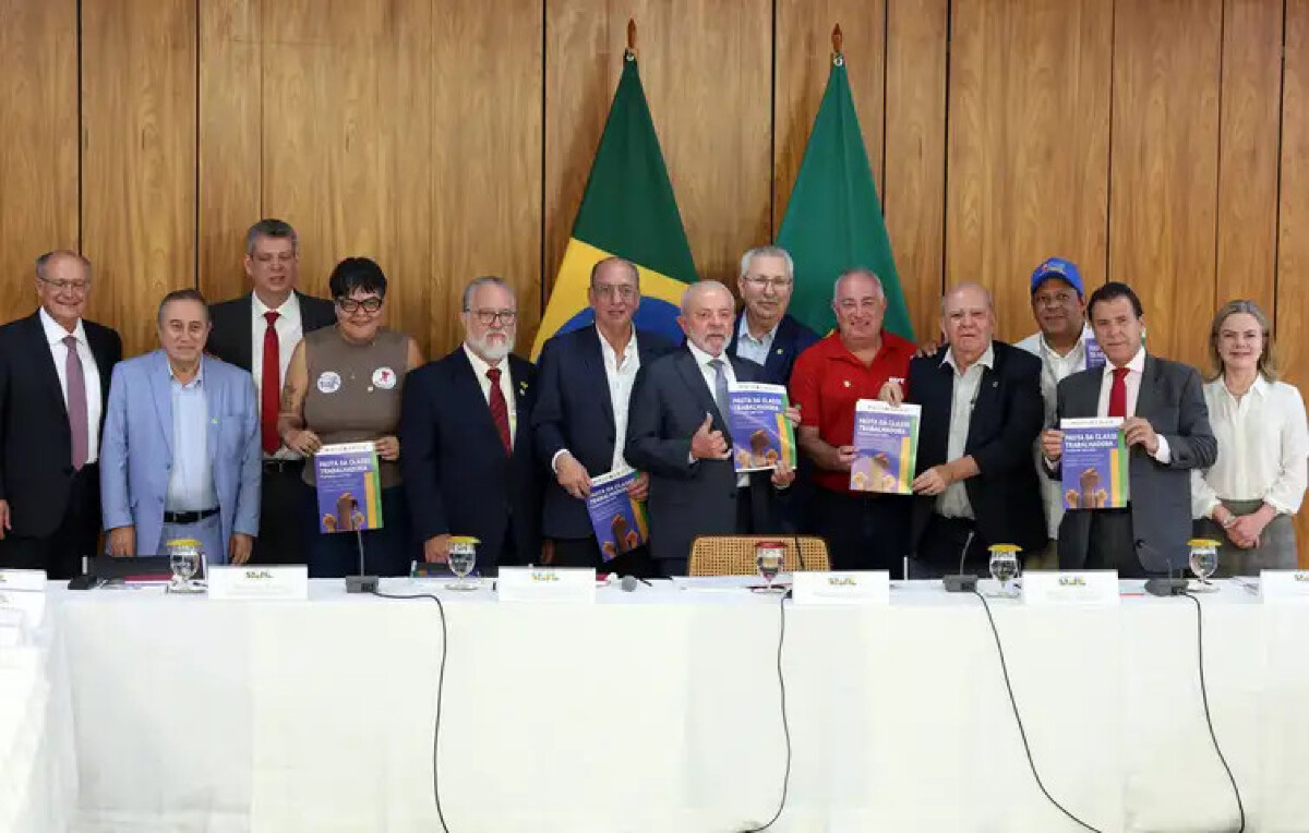 Mais de 32 milhões são autônomos informais ou trabalham sem carteira