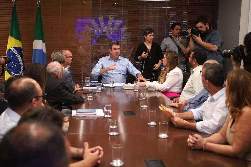 Reunião do governador Riedel com lideranças de Coronel Sapucaia