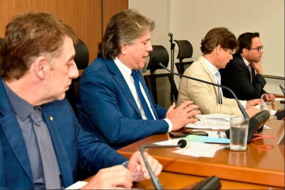 CCJR aprova reajuste de 5,06% para servidores estaduais