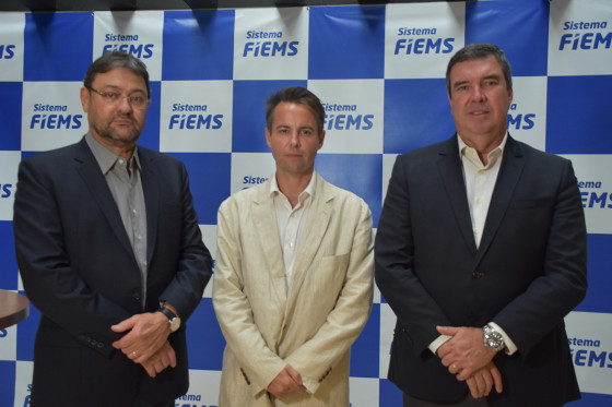 Fiems discute implantação de aviação regional com empresa especializada	