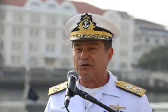 Chefe da Marinha pede dispensa como testemunha de ação do golpe