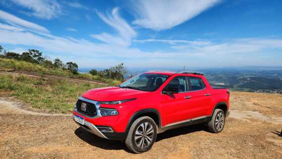 Fiat Toro encara novos caminhos com motor 2.2 turbodiesel